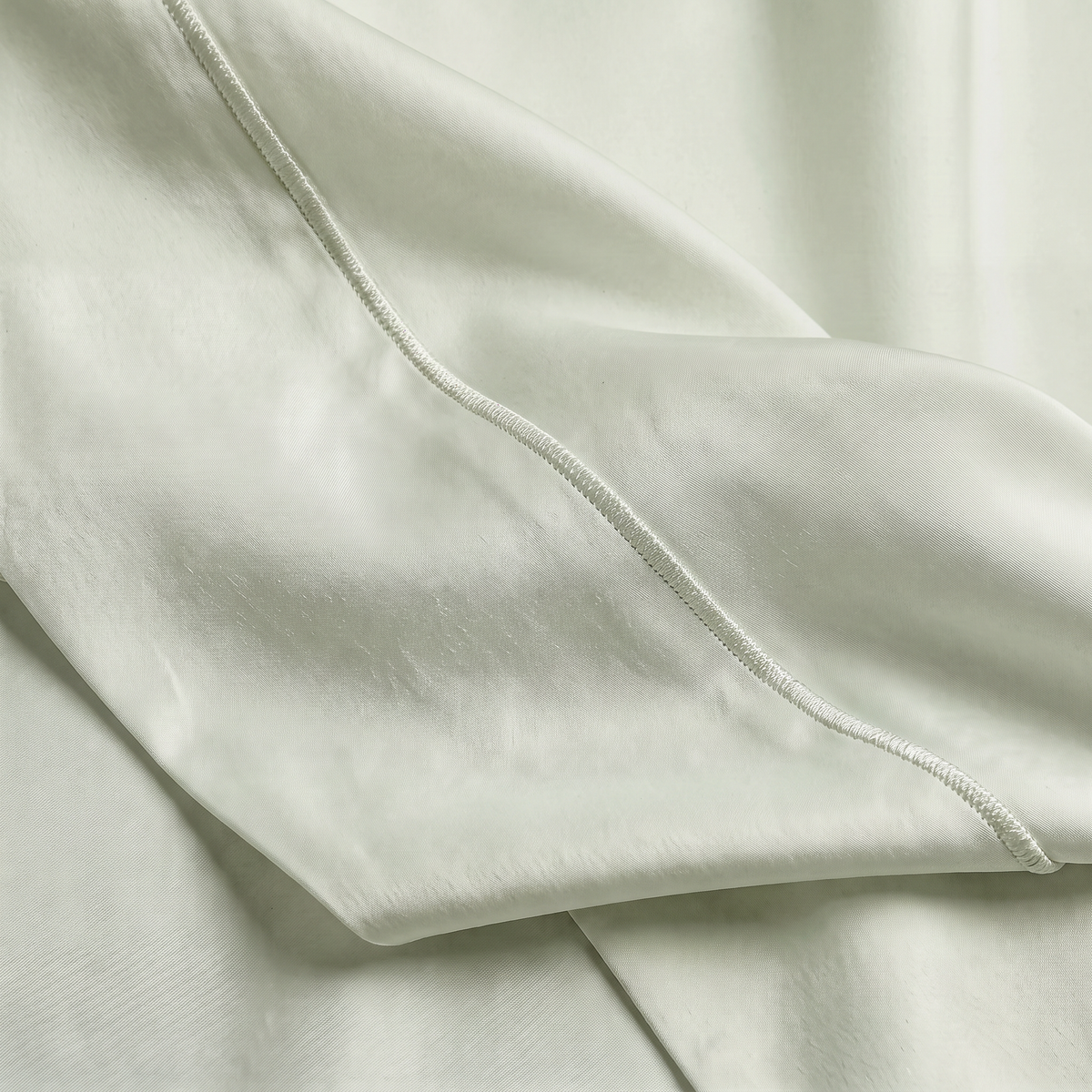 1000 Thread Count Sheet Set - Mineral - corded hem stitching close-up