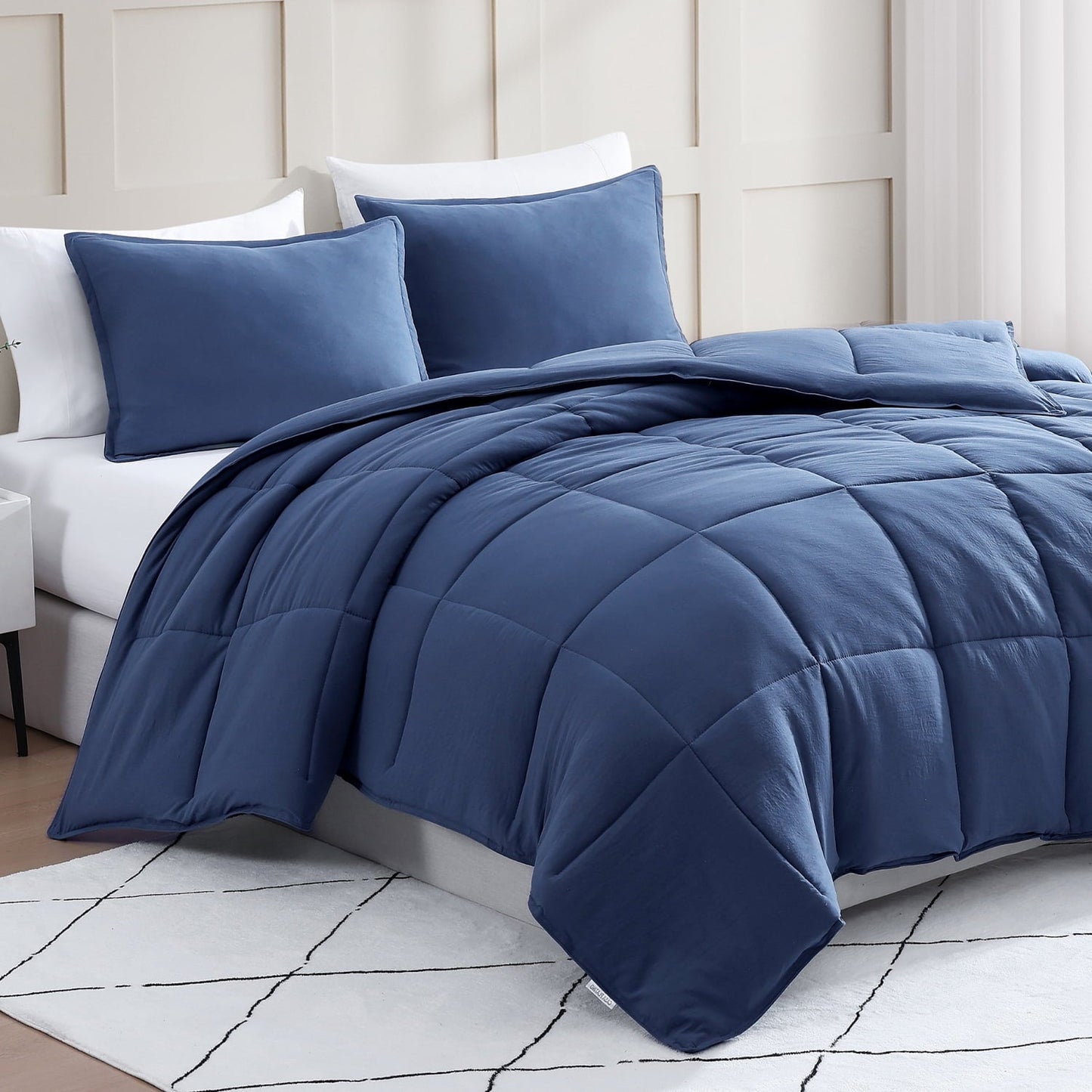 Down-Alternative Comforter cp-gallery: color=Navy; size=King