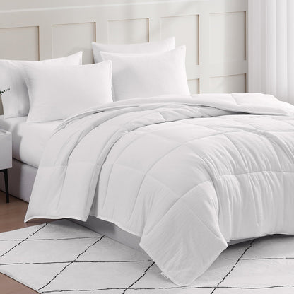 Down-Alternative Comforter cp-gallery: color=White; size=Queen
