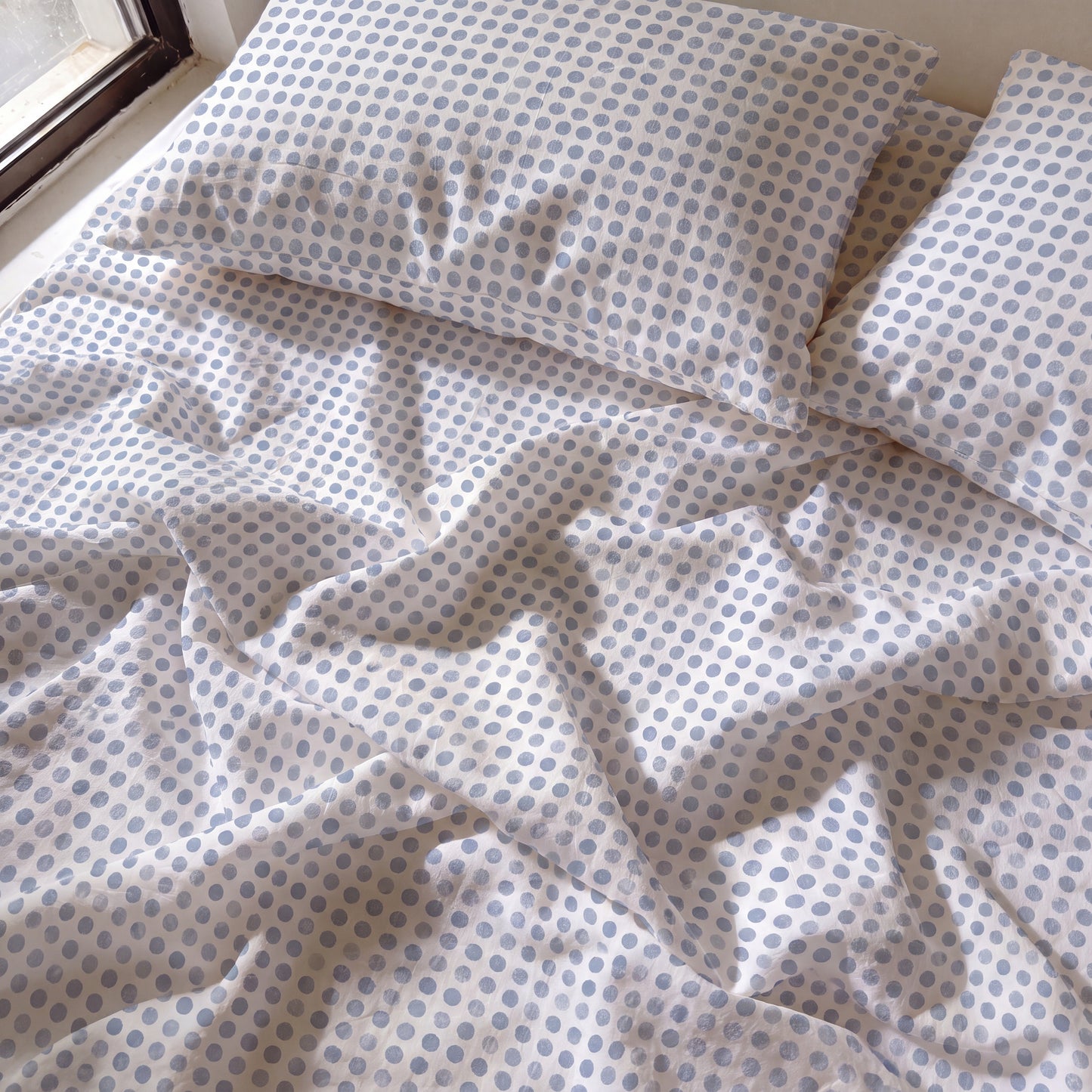 Lane Linen Organic Cotton Sheet Set in Polka Dot Blue - sheets detail